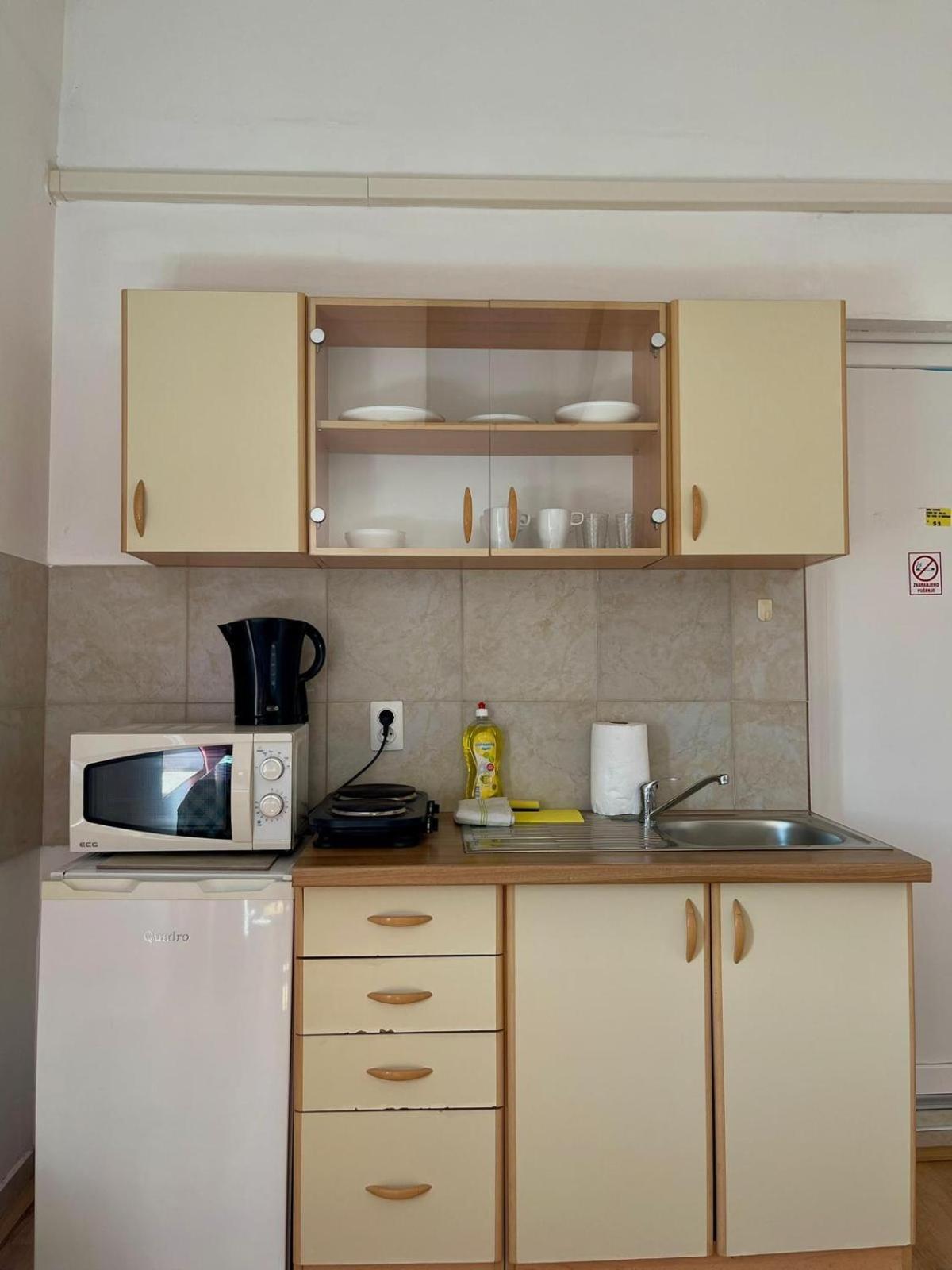Dejan Apartment4-Top Centar พูลา ภายนอก รูปภาพ